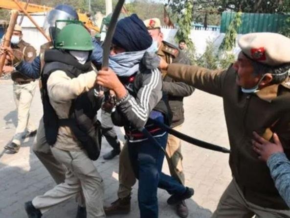 सिंघु बॉर्डर: आंदोलनकारी ने दिल्ली पुलिस के SHO पर चलाई तलवार, मुकरबा चौक से गिरफ्तार