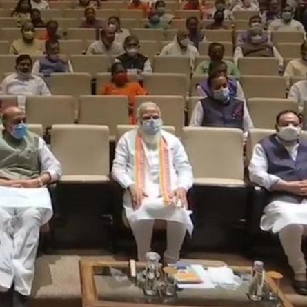 संसद परिसर में भाजपा संसदीय दल की बैठक हुई समाप्त, पीएम मोदी भी बैठक में मौजूद थे