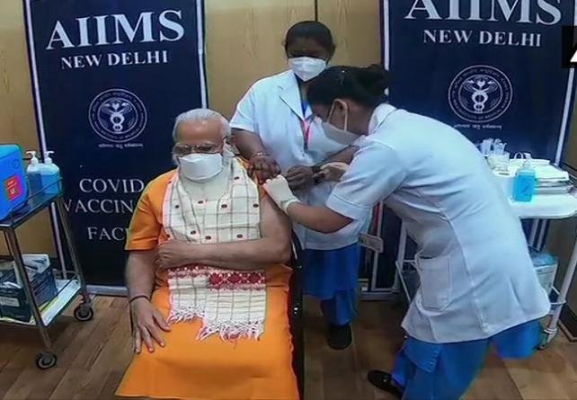 प्रधानमंत्री मोदी ने कोरोना वैक्सीन की ली दूसरी डोज, बोले- वायरस को हराने जरुरी है टीकाकरण