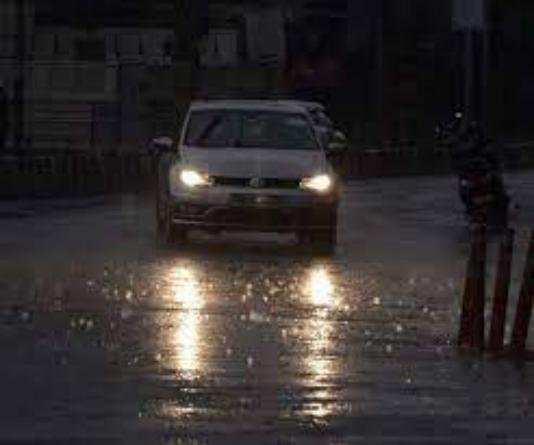 मौसम विभाग ने अगले दो दिन उत्तराखंड में तेज बारिश को लेकर यलो अलर्ट जारी किया