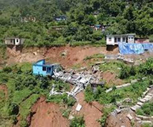 उत्तराखंड के पिथौरागढ़ में एक साथ बादल फटने से रविवार रात भारी तबाही मची