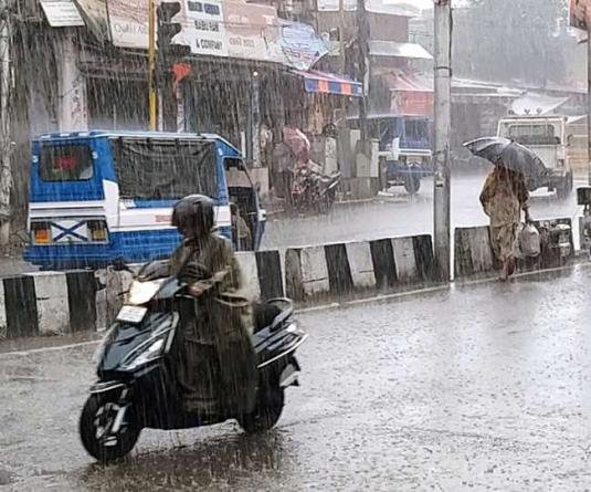 मौसम विभाग के अनुसार उत्तराखंड में मौसम एक बार फिर करवट बदल सकता है