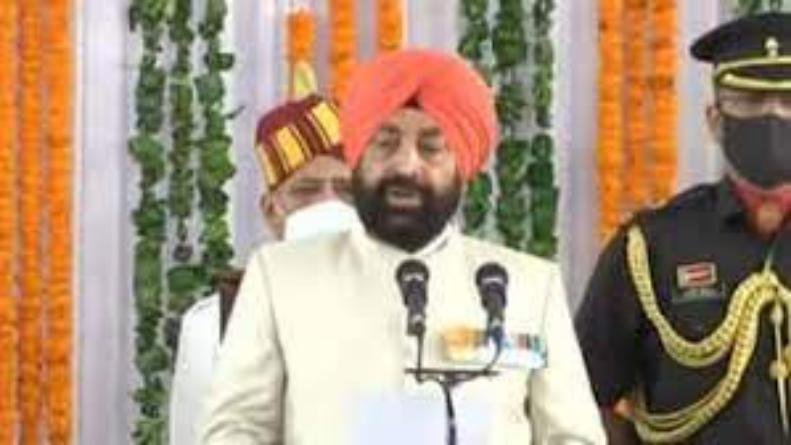 समारोह को संबोधित करते हुए राज्यपाल गुरमीत सिंह ने मुख्यमंत्री और शिक्षा मंत्री की जमकर की तारीफ