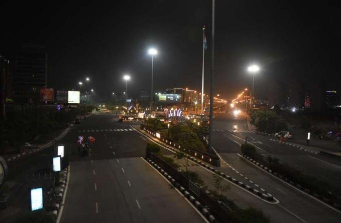 सीएम योगी के निर्देश पर प्रदेश में 25 दिसंबर से कोरोना रात्रिकालीन कर्फ्यू लगाने का निर्णय लिया गया