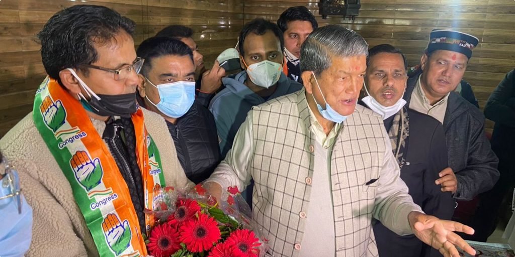 BJP को बड़ा झटका, धन सिंह नेगी ने थामा कांग्रेस का दामन