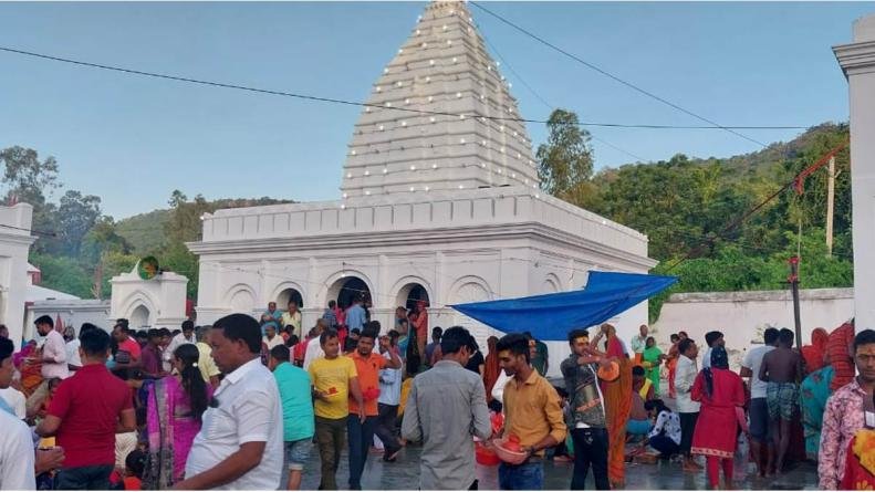 केंद्रीय मंत्री स्मृति ईरानी और भाजपा आइटी सेल के प्रमुख अमित मालवीय पर कांग्रेस पार्टी ने किया मुकदमा