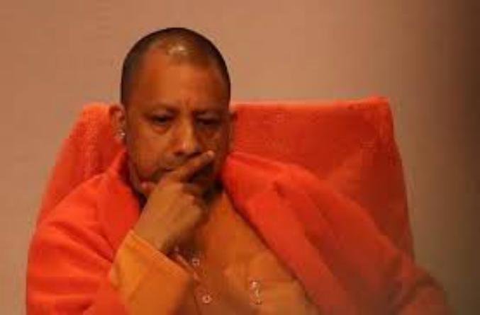 हिन्दी में बनवाएं प्राविधिक और चिकित्सा शिक्षा के पाठ्यक्रम, खेलकूद को दें बढ़ावा: CM योगी