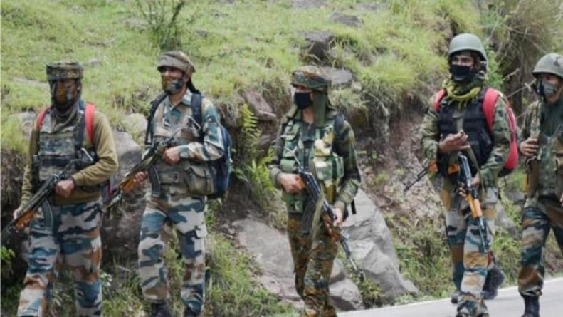 श्रीनगर मुठभेड़ में सुरक्षाबलों ने एक आतंकी मार गिराया, एक पुलिसकर्मी घायल