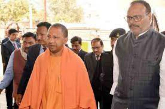 घायलों का हाल जानने के लिए सीएम योगी आदित्यनाथ और डिप्टी सीएम ब्रजेश पाठक पहुंचे सिविल अस्पताल