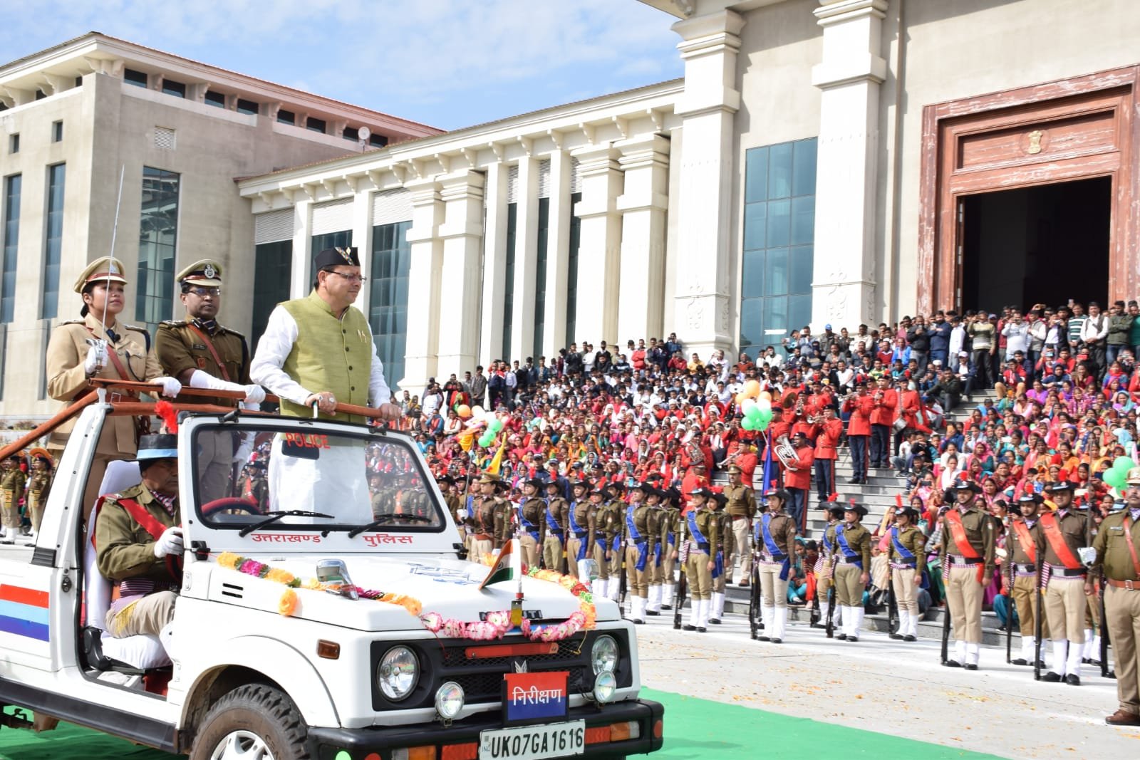 मुख्यमंत्री एवं विधानसभा अध्यक्ष ने राज्य स्थापना दिवस पर प्रदेश भराड़ीसैंण में विधानसभा परिसर शहीद राज्य आंदोलनकारियों को श्रद्धांजलि अर्पित की