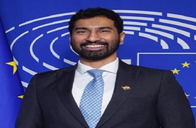 बीबीसी डॉक्यूमेंट्री की निंदा करने के बाद एके एंटनी के बेटे ने छोड़ी कांग्रेस,