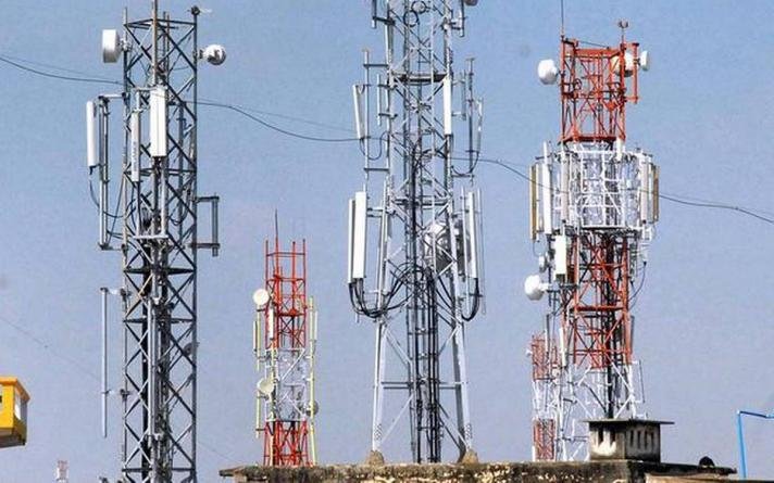 मोबाइल टावर अन्यत्र सुरक्षित स्थान में शिफ्ट कर अथवा नए टावर लगाकर संचार व्यवस्था को मजबूत बनाया जाए