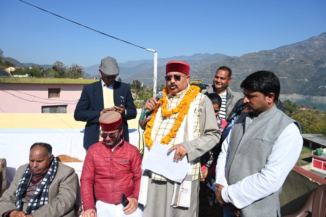 कैबिनेट मंत्री सतपाल महाराज ने ग्राम तिवाड़ को पर्यटन ग्राम घोषित किया