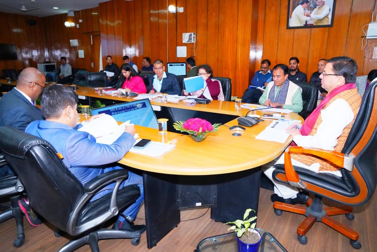 लोगों की आजीविका को बढ़ाने के लिए राज्य में आर्थिक गतिविधियों को बढ़ाने की दिशा में विशेष ध्यान दिया जाए – मुख्यमंत्री