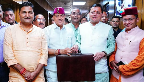 वित्त मंत्री ने सदन में पेश किया 11321 करोड़ का अनुपूरक बजट