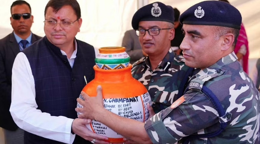 मेरी माटी मेरा देश कार्यक्रम के तहत अमृत कलश यात्रा पहुंची देहरादून