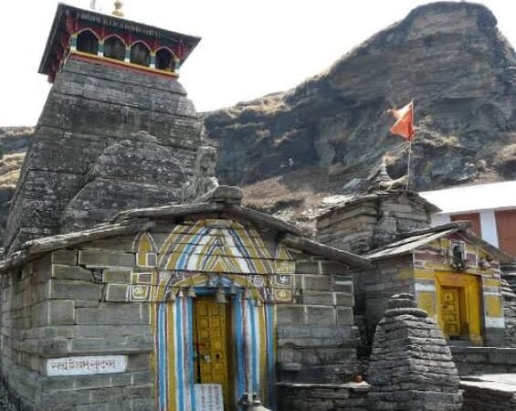 तृतीय केदार तुंगनाथ मंदिर के कपाट आज पूर्वाह्न विधि- विधान से शीतकाल के लिए बंद