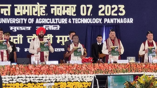 पंतनगर विवि के दीक्षांत समारोह में शामिल हुईं राष्ट्रपति, कुलपति ने प्रस्तुत की विवि की रिपोर्ट