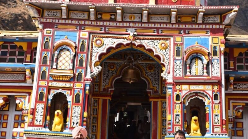 बदरीनाथ धाम आगमन पर राष्ट्रपति का हुआ जोरदार स्वागत