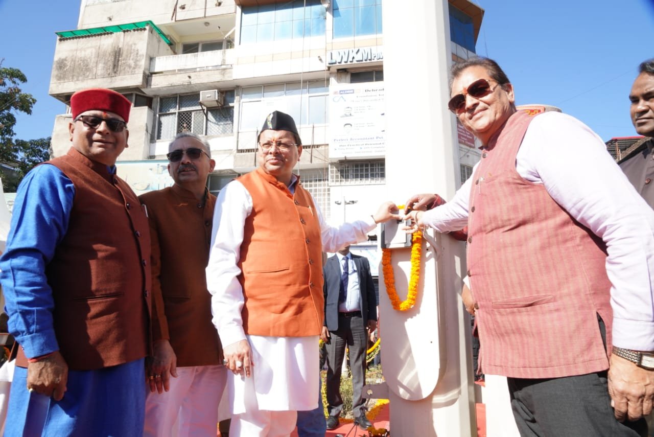 दिलाराम बाजार में स्थापित 100 फीट ऊंचे राष्ट्रीय ध्वज स्मारक का लोकार्पण