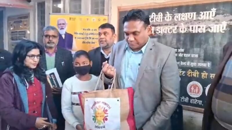 टीबी रोगियों के सहयोग में जुटे 10 हजार से अधिक निःक्षय मित्र, स्वास्थ्य सचिव डॉ आर राजेश कुमार भी स्वयं निःक्षय मित्र