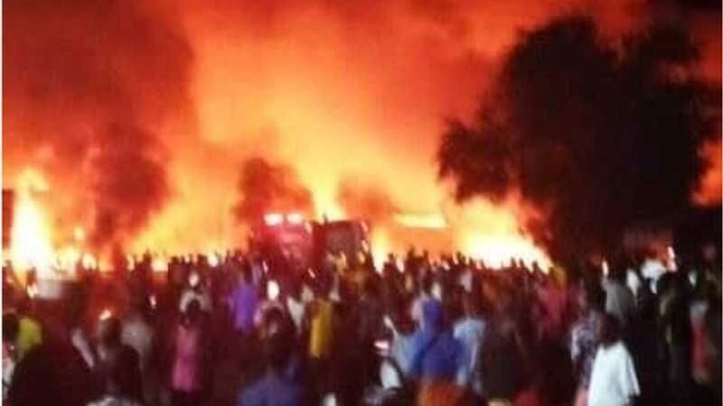 UP News: बड़ा हादसा: आग लगने से जिंदा जलकर 3 बच्चों की हुई मौत, एक की हालत गंभीर, CM ने जताया दु:ख…