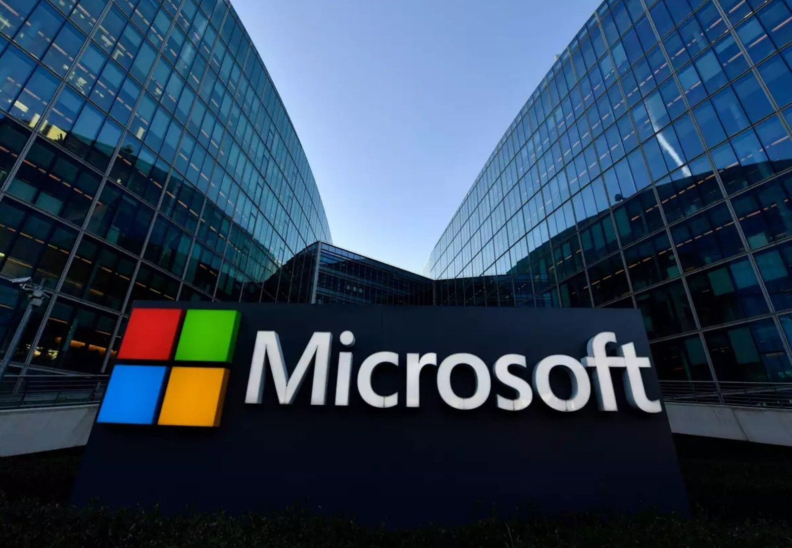 Microsoft Corporation News: माइक्रोसॉफ्ट 3.125 ट्रिलियन डॉलर मार्केट कैप के साथ सबसे मूल्यवान कंपनी बनी