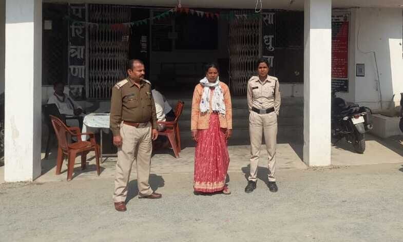 Raigarh News; पति को जिंदा जलाया: शराब पीकर रोज करता था मारपीट, परेशान पत्नी ने सो रहे पति पर पेट्रोल डालकर लगा दी आग…
