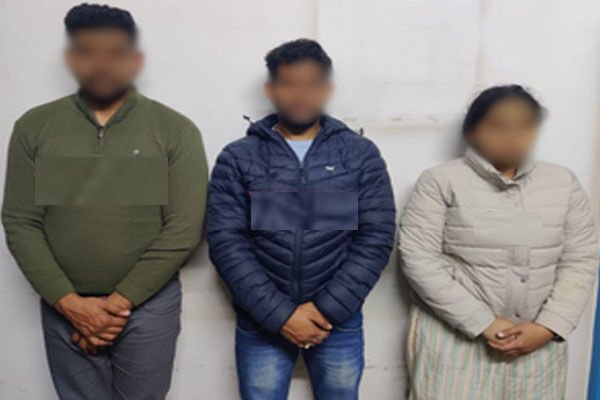 UP Police Recruitment Exam 2024: युवती ने अपने अंत:वस्त्रों में छुपा रखा था ब्लूटूथ, 10 लाख में हुई थी डील, पढ़ें पूरी कहानी…