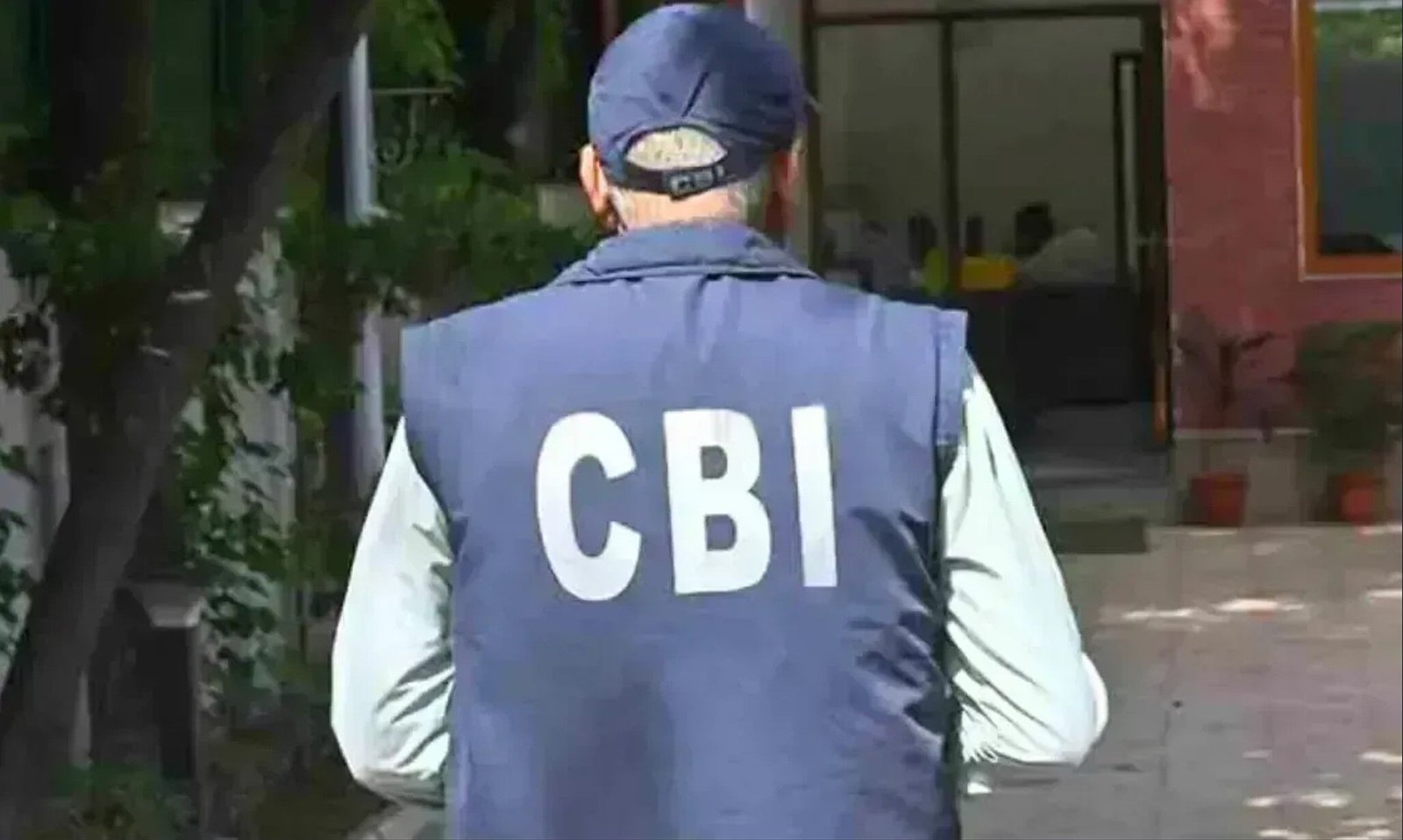 Railway Officers Arrested: CBI ने रिश्वतखोरी के मामलों में रेलवे के चार अधिकारियों को किया अरेस्ट, जानिए क्या है पूरा मामला?