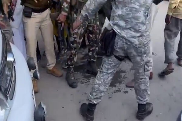 Bihar News: डिप्टी सीएम की गाड़ी के आगे कूदी छात्रा, हुई बेहोश, जाने क्या है वजह