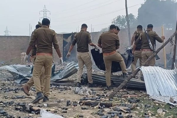 Kaushambi Firecracker Factory Explosion: कौशांबी के फटाका फैक्ट्री में विस्फोट, सात की मौत, सात गंभीर
