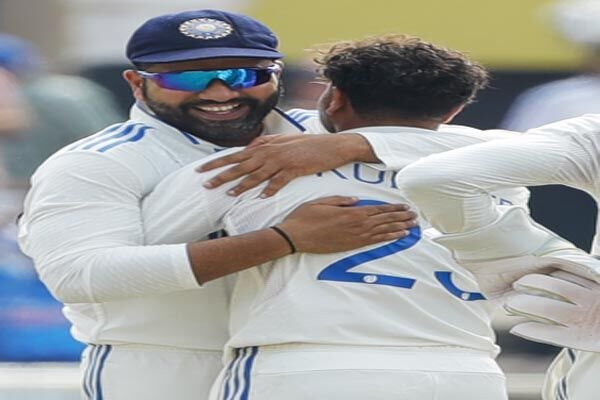 Test Match News : 'ओए, हीरो नहीं बनने का': रोहित ने सरफराज को क्यों दी ये चेतावनी?