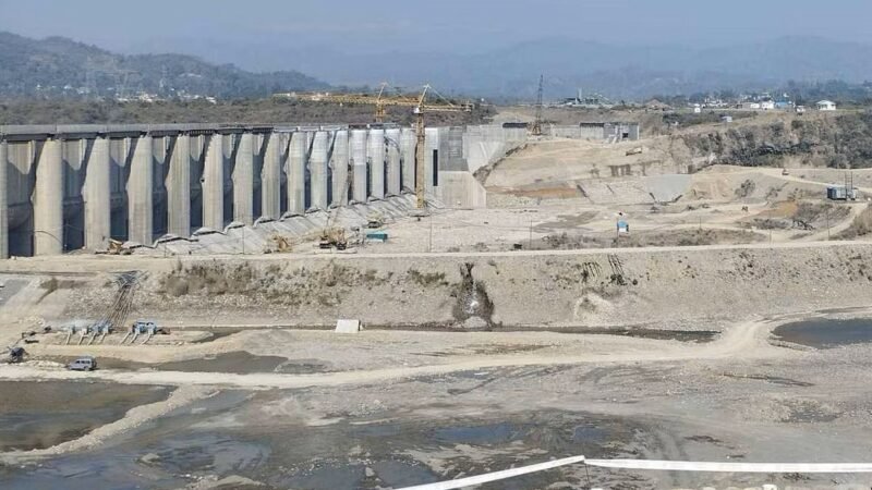 Pakistan News: भारत सरकार ने बांध बनाकर रोका पाकिस्तान जाने वाला रावी नदी का पानी – जानें पूरा मामला