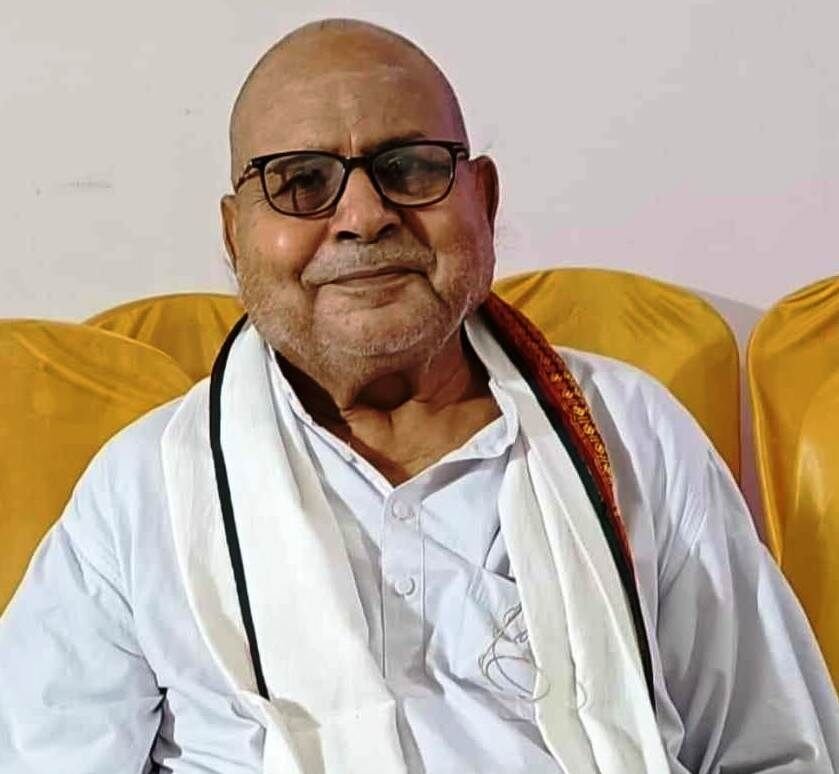 Lal Bhuvaneshwar Nath Shahdev: नहीं रहे सर्वेश्वरी समूह के समर्पित सदस्य लालू जी, पड़ाव आश्रम में हुआ अंतिम संस्कार…