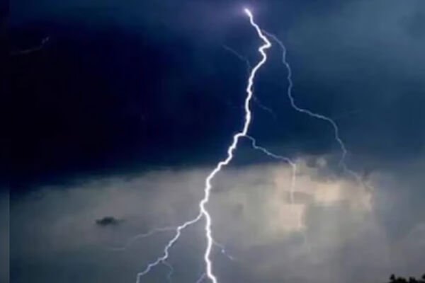 MP News: MP में बिजली गिरने से बच्चों समेत तीन की मौत, आज भी ओलावृष्टि के आसार