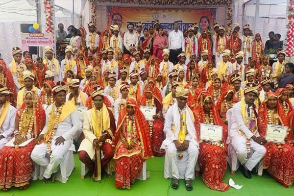 Balod News: मुख्यमंत्री कन्या विवाह योजना में निर्धन परिवारों की बेटियों के विवाह का सपना हो रहा पूरा,  185 जोड़े बँधे दाम्पत्य सूत्र में
