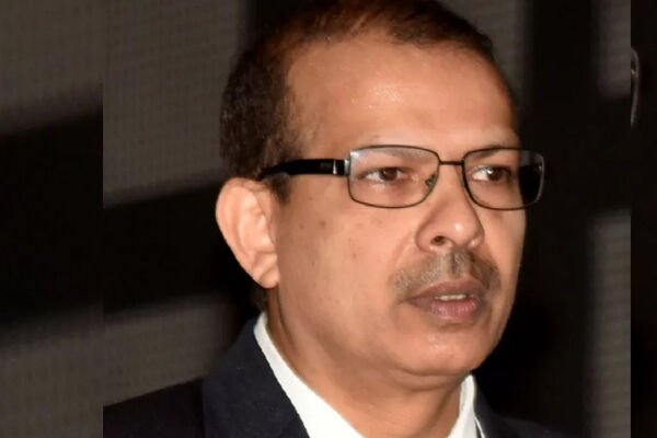 IAS KK Pathak News: IAS केके पाठक की बड़ी कार्रवाई, सभी विश्वविद्यालयों के वीसी और रजिस्ट्रार के वेतन पर लगाई रोक