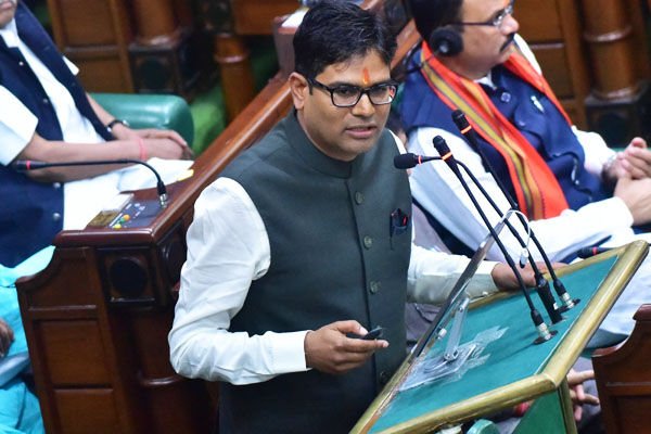 Budget session of Chhattisgarh Assembly: विनियोग पर चर्चा का जवाब देते हुए वित्‍त मंत्री ओपी बोले- विष्णुदेव साय की सरकार दलितों, आदिवासियों, पिछड़ों को समर्पित सरकार