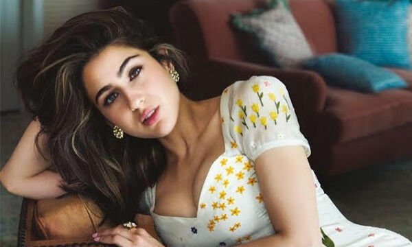 Sara Ali Khan News: सारा अली के साथ हुआ बड़ा हादसा, जल गया एक्ट्रेस का पेट, खौफनाक VIDEO ने सोशल मीडिया पर मचाया हड़कम…