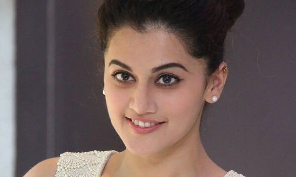 Taapsee Pannu News: एक्ट्रेस तापसी पन्नू ने बयां की बड़ी फिल्मों से दूरी की वजह, कहा… रात 10 बजे के बाद वाली पार्टियों में जाने से मिलता है बड़ी फिल्मों का एक्सेस…