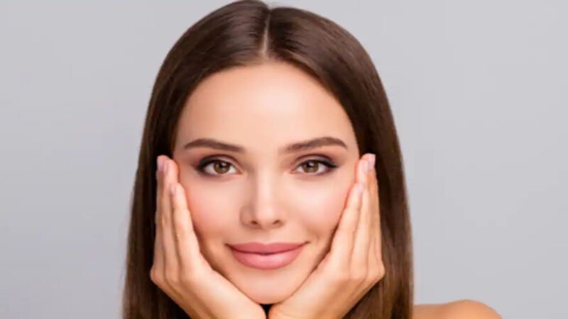 Skin Allergy Se Bachane Ke Tips: स्किन एलर्जी से बचने के लिए चेहरे पर क्या लगाएं, कि आपका चेहरा दिखने चमकदार और जवां