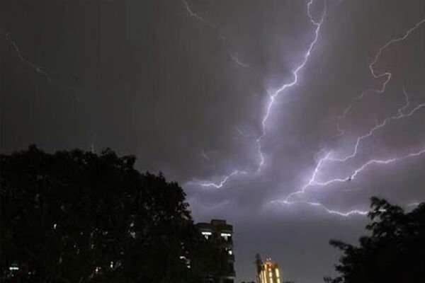 MP Weather Update: मौसम विभाग का अलर्ट जारी, आज MP के 40 जिलों में बारिश और गरज के साथ होगी ओलावृष्टि