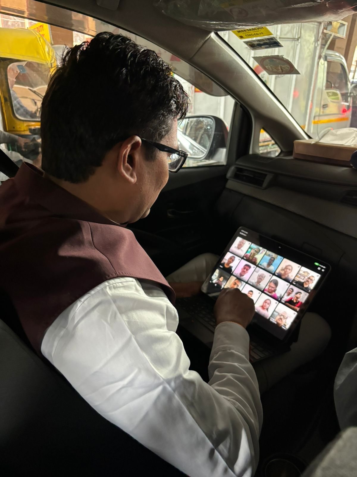 OP Chaudhari: परीक्षा की तैयारियों पर मंत्री ओपी चौधरी के टिप्स: परिणाम की चिंता किए बिना अपना बेस्ट दें, मेहनत ऐसा करो कि आपका हस्ताक्षर एक दिन ऑटोग्राफ बन जाए…