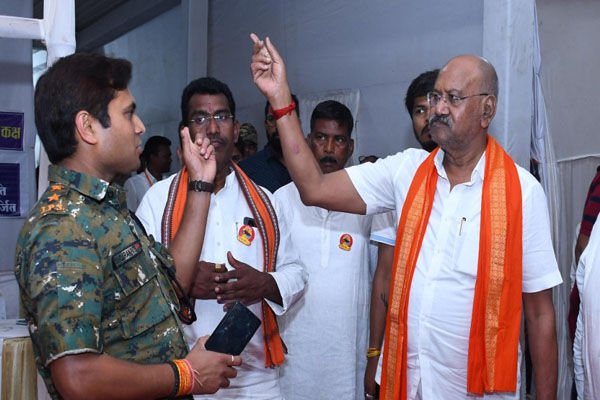 मंत्री बृजमोहन अग्रवाल देर रात औचक निरीक्षण में राजिम कुंभ मेला पहुंचे, CM के प्रवास के संबंध में आवश्यक तैयारियों का लिया जायजा