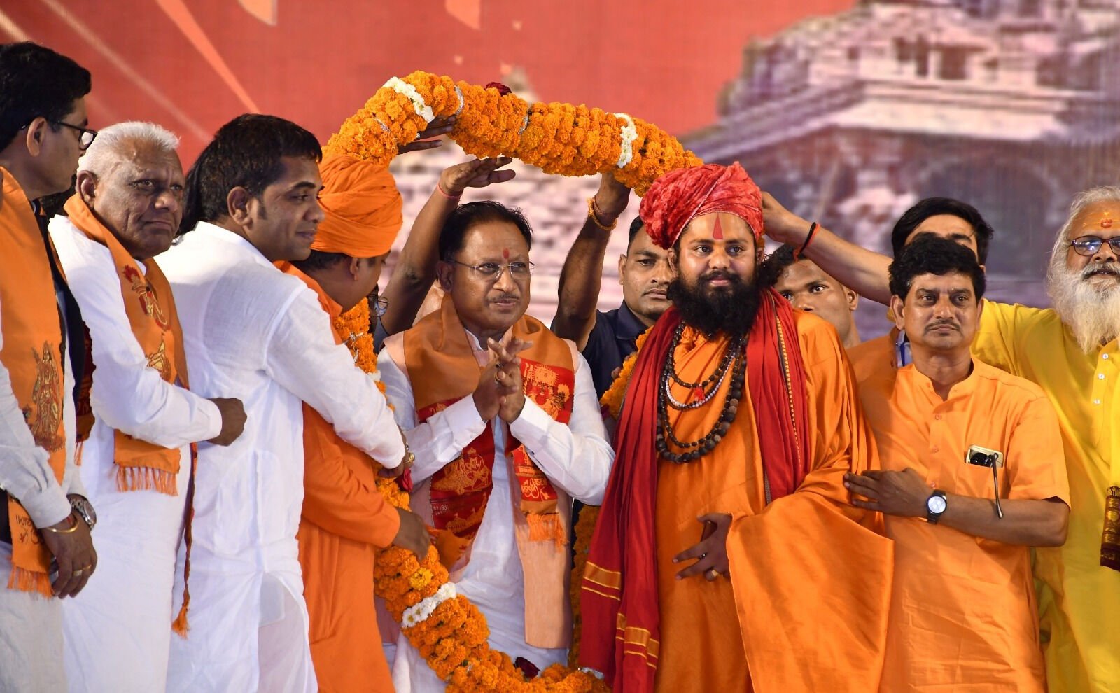 Chhattisgarh News: धर्मांतरण पर सीएम वष्णुदेव साय का बड़ा बयान: बोले- कोई किसी धर्म को अपनाए…लेकिन…यह बर्दाश्त नहीं होगा