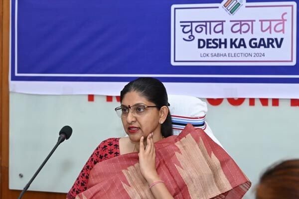 Loksabha Chunav 2024: आचार संहिता की तैयारी: सीईओ कंगाले ने शासकीय अमले को तैयार रहने का दिया निर्देश