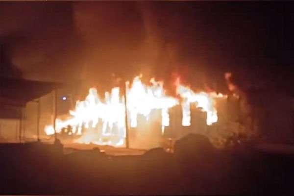 CG Bijapur News: गर्ल्स कैंपस में लगी भीषण आग, अंदर फंसी रही 350 बच्चियां, एक बच्ची की जलकर मौत…