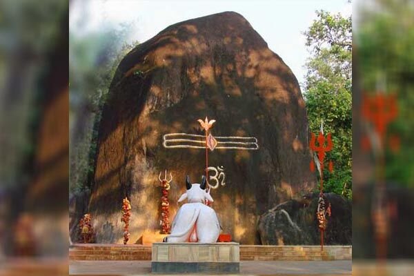 Mahashivratri: आस्‍था और विश्‍वास का महापर्व महाशिवरात्रि: जानिए… कृष्‍ण पक्ष की चतुर्दशी तिथि को ही क्‍यों मनाते हैं महाशिवरात्रि