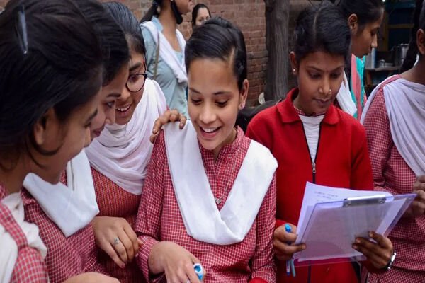 MP News: MP 5वीं-8वीं बोर्ड का फर्जी पेपर हुआ वायरल, राज्य शिक्षा केंद्र ने कई यूट्यूब चैनल के खिलाफ दर्ज कराई एफआईआर